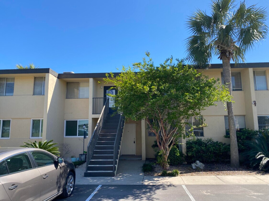 Foto principal - 300 Miracle Strip Pkwy SW