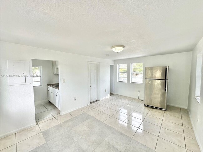 Foto del edificio - 1278 NW 44th St