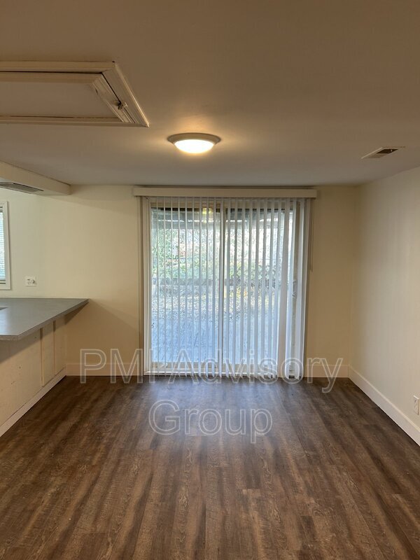 Foto del edificio - 2513 SW Mission Ave