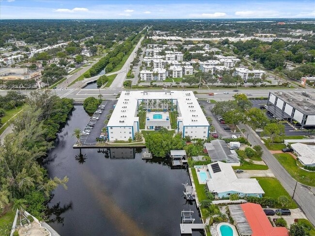 Foto del edificio - 350 79th Ave N