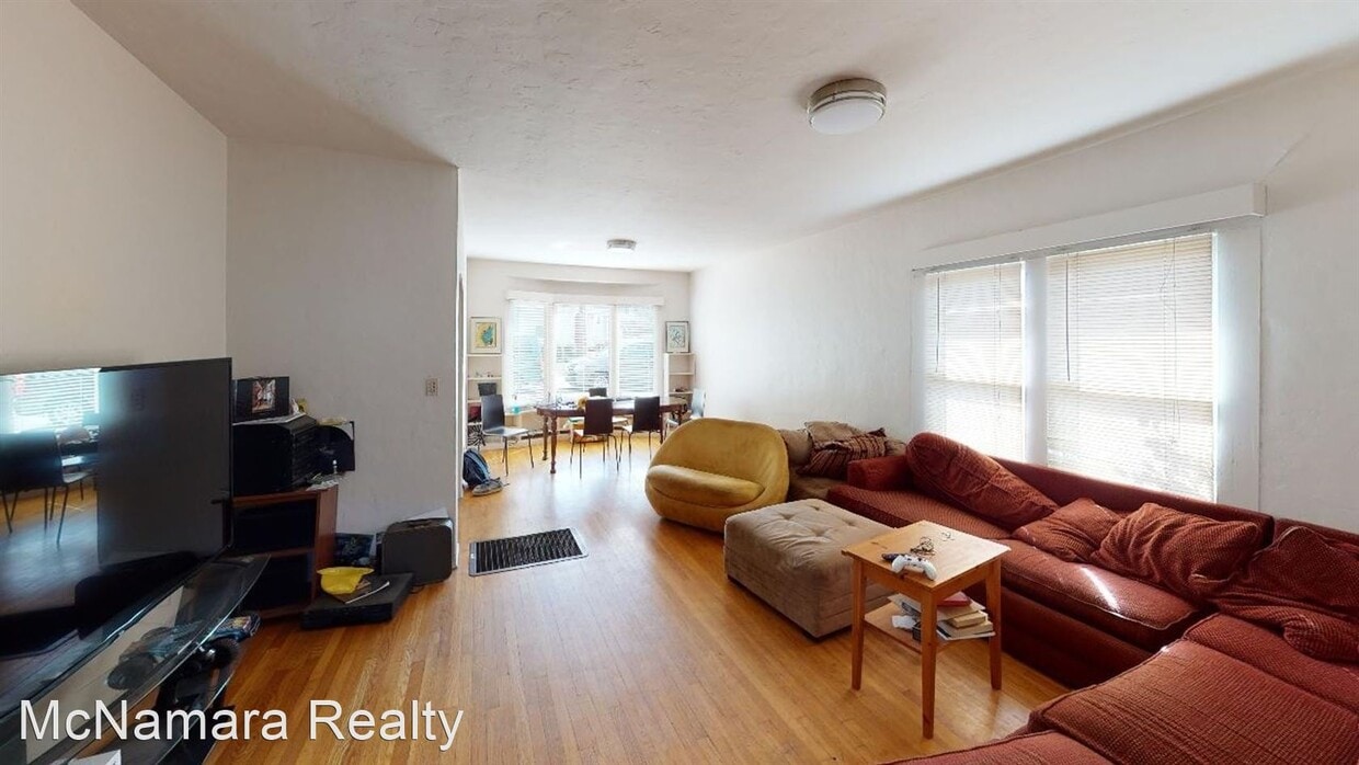 Primary Photo - 4 br, 1 bath House - 1354 Peach Street