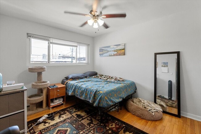 Foto del edificio - 6719 N Hermitage Ave