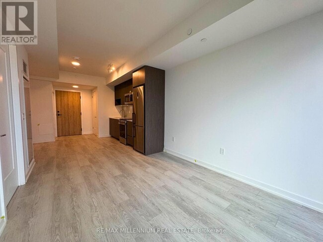 Building Photo - 801 The Queensway