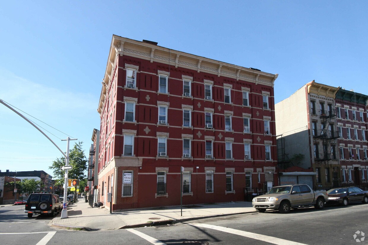 Primary Photo - 38 Malcolm X Blvd