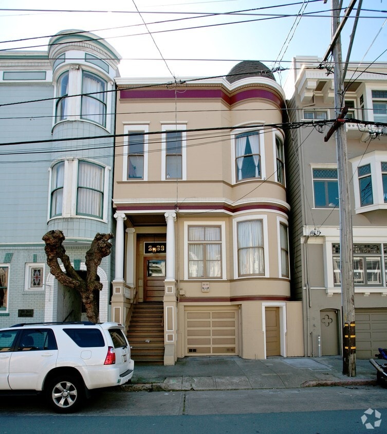 Building Photo - 2669 California St