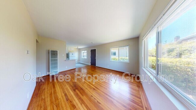 Foto del edificio - 3269 Briggs Ave