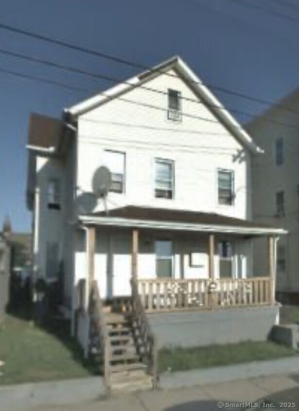 Primary Photo - 225 Helen St