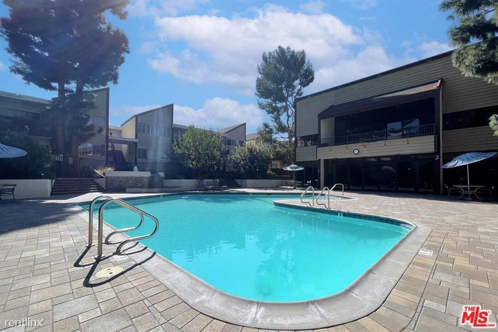 5900 Canterbury Dr Unit Apt L225, Culver City, CA 90230 Condo for Rent in Culver City, CA