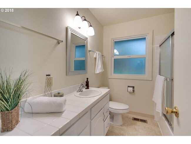 Building Photo - Cedar Hills Home on Large Lot with Fenced Backyard!!!