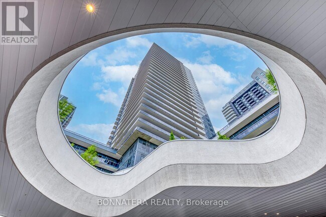 Photo du bâtiment - 5105 Hurontario St