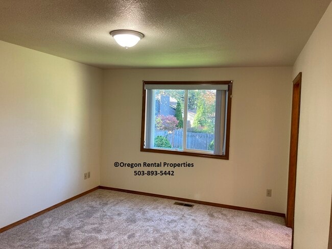 Building Photo - 2511 NE 161st Ave