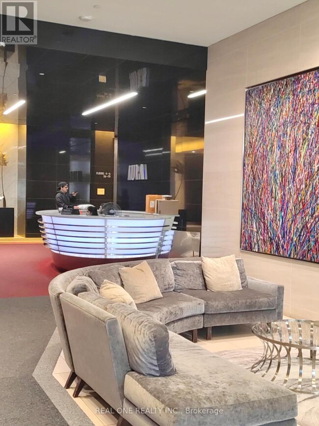 Photo du bâtiment - 388-7388 Yonge St
