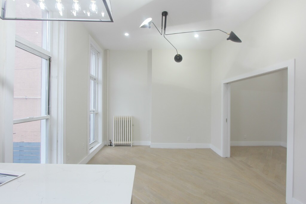 Foto principal - 473 Tompkins Ave