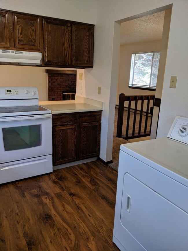 Photo - 11-13 Newby Pl Apartment