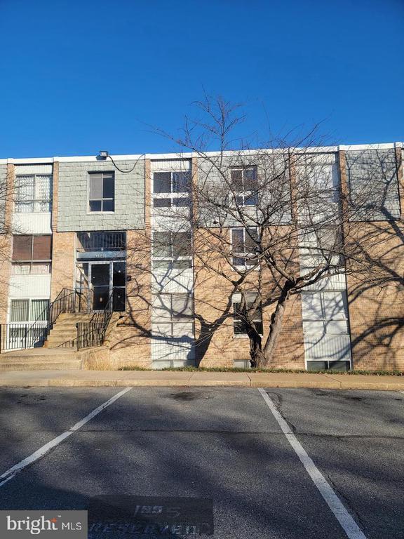 Building Photo - 3940 Bel Pre Rd