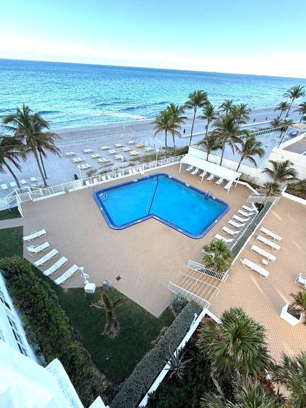 Building Photo - 4010 Galt Ocean Dr