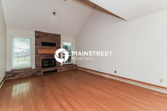 Photo - 3 Bedroom Pet-Friendly Home in MOORE, OK with Main Street Renewal