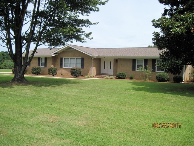 Building Photo - 2801 Potter Rd