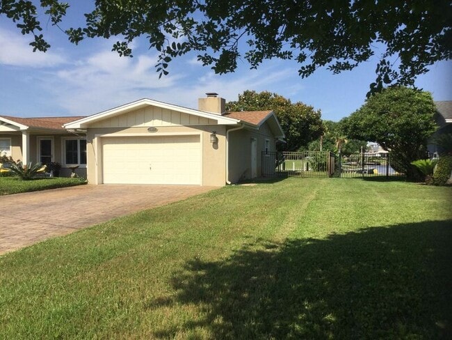 Building Photo - 1054 Edgewater Ln
