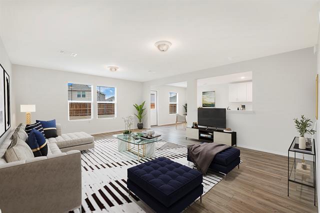 Building Photo - 345 Huntley St