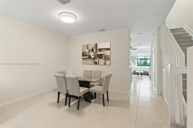 Foto del edificio - 10519 West 33rd Ct