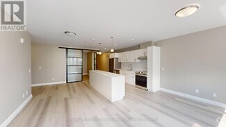 Building Photo - 2-202 Quebec St