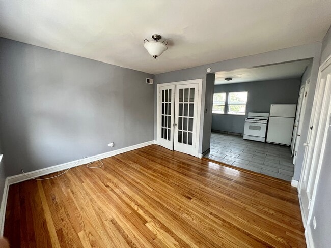 Building Photo - 4017 S Francisco Ave