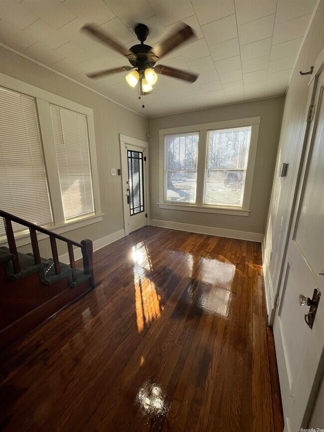 Foto del edificio - 1805 Maple St