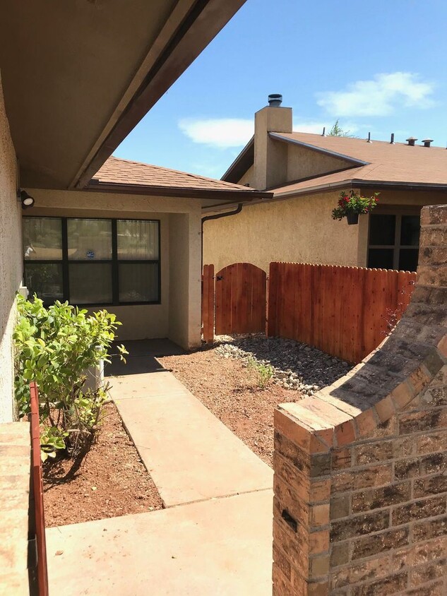 Primary Photo - 2 br, 2 bath House - 32-A Bent Tree