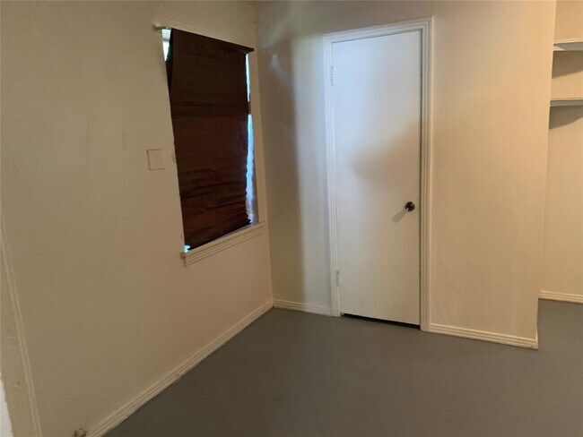 Foto del edificio - 2761 Rosemont St