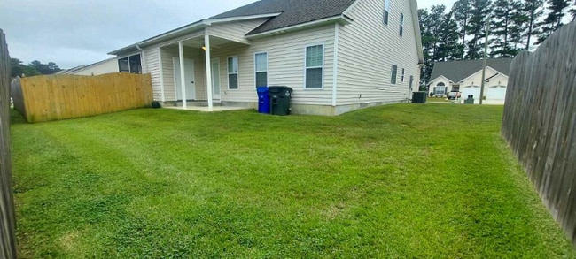Building Photo - 1701 Cambria Dr