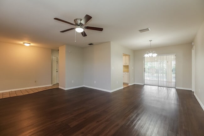 Foto del edificio - 2130 SE 9th Terrace