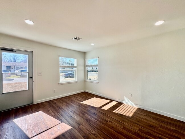 Foto del edificio - 809 Proctor Pl