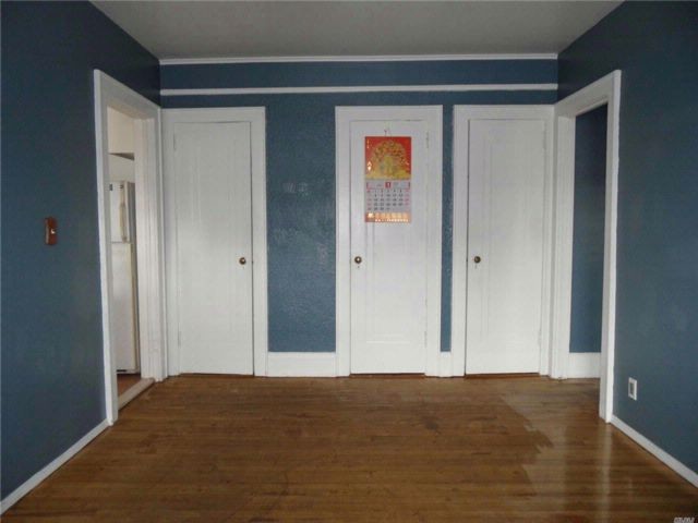 Building Photo - 5841 Lawrence St