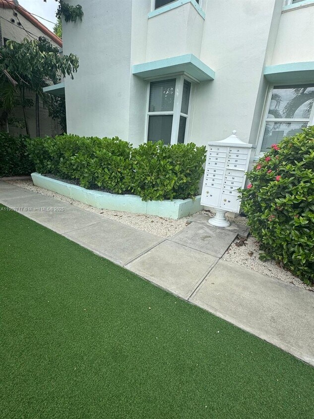 Foto principal - 315 W 28th St