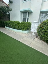 Building Photo - 315 W 28th St