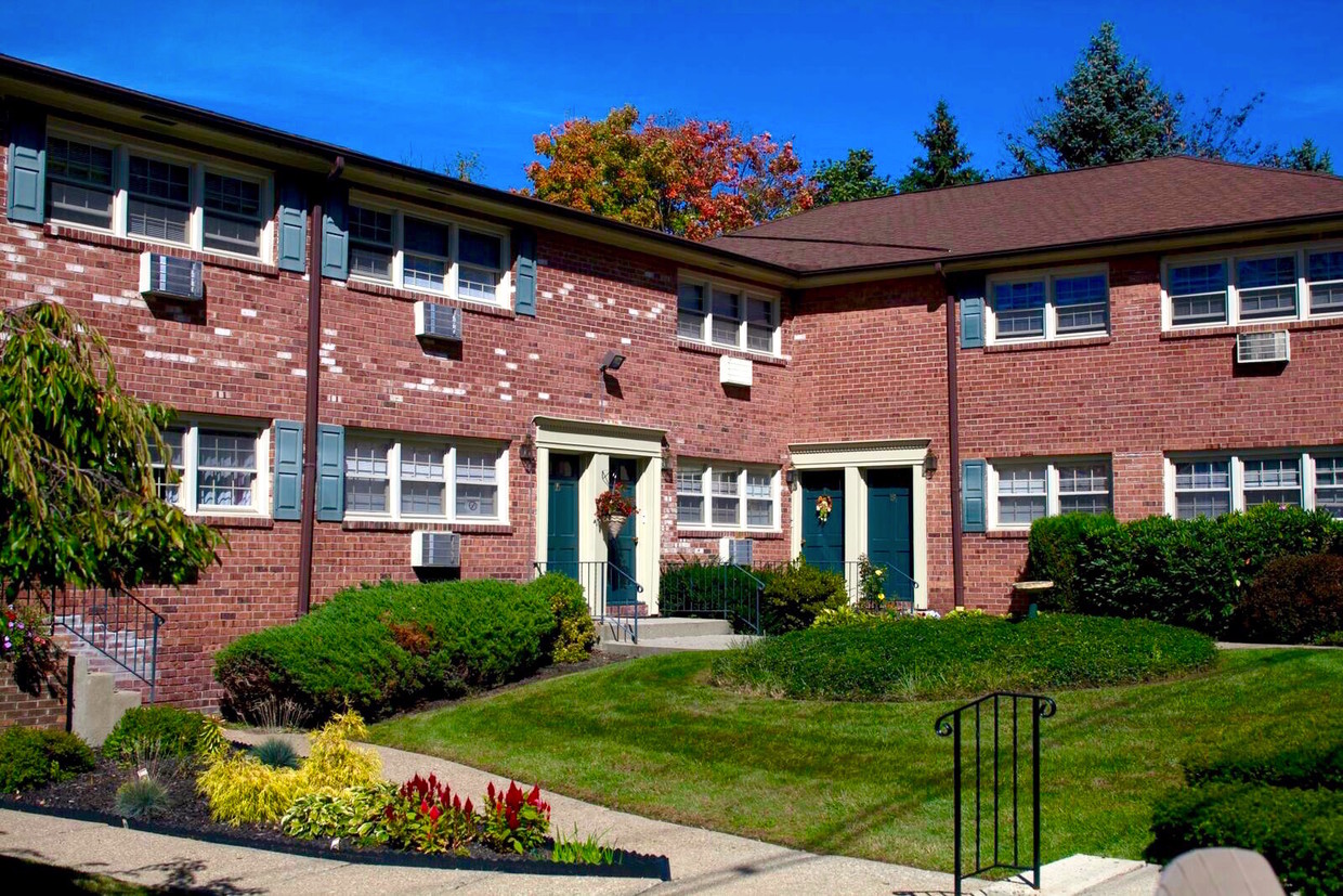 Primary Photo - Hillside Terrace Apartments