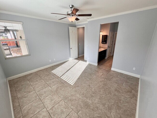 Building Photo - $2,195 Shaw & Locan SOLAR, Gated Community...