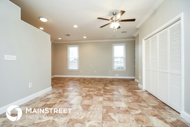 Foto del edificio - 1816 Holloway Cir
