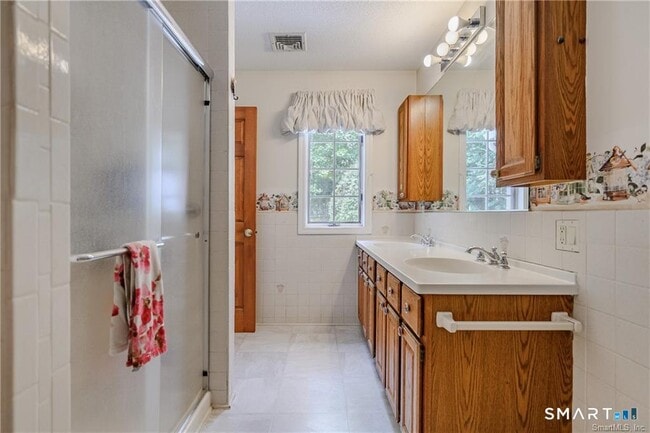 Building Photo - 144 Munn Rd