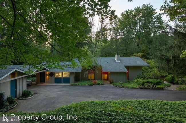 Foto del edificio - 4 br, 3.5 bath House - 501 Dogwood Lane