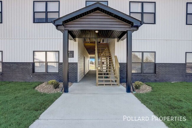 Foto del edificio - 818 Parkview Dr