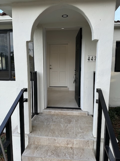 Foto del edificio - 4471 SW 1st St