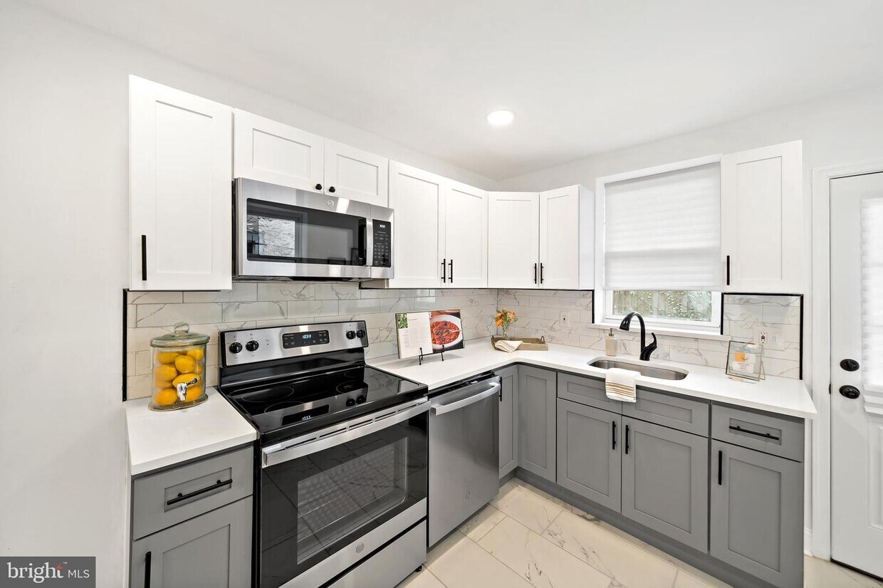 1612 S Bailey St, Philadelphia, PA 19145 Townhome Rentals in