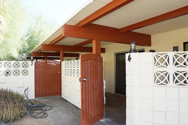 Building Photo - 39910 Bird Ln