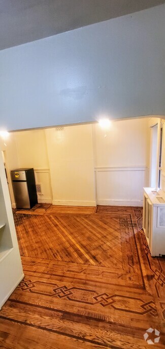 105 Halsey St