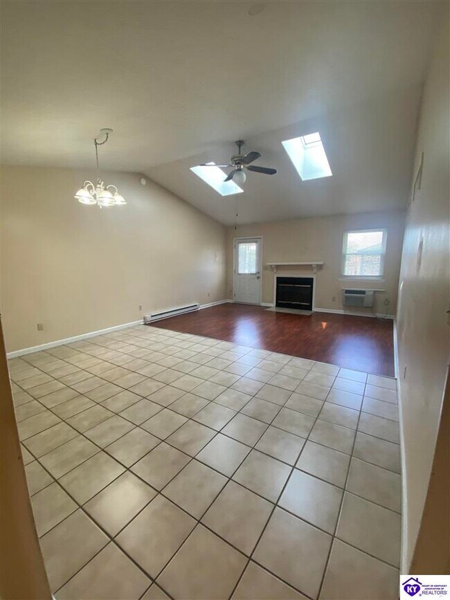 Foto del edificio - 501 Independence Ct