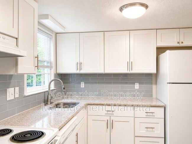 Foto del edificio - 3013 Spruce Cir SW