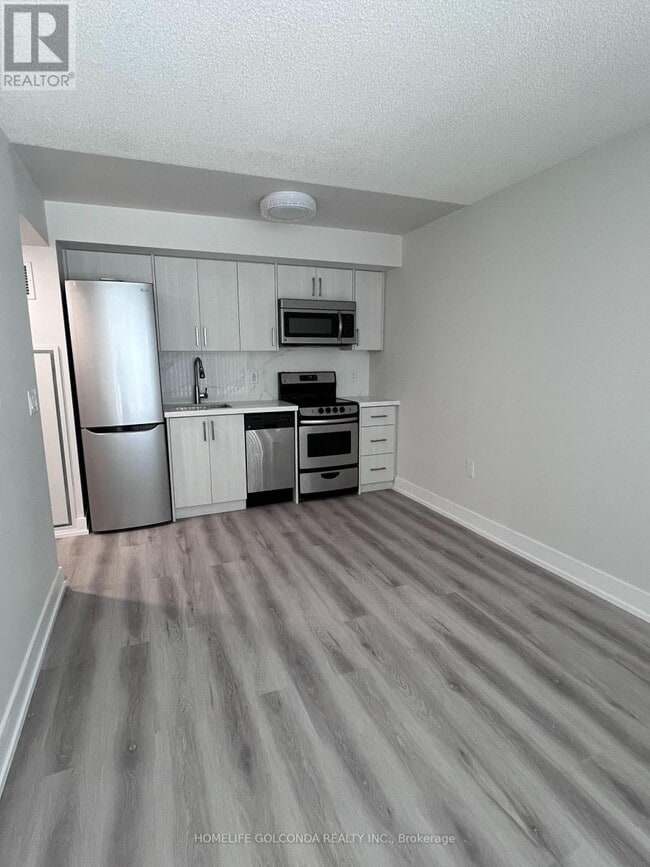 Building Photo - 36 Lisgar St