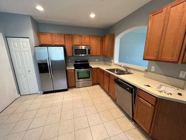 Foto del edificio - 2072 Oakhurst Way